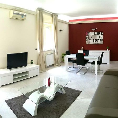 My Place Syracuse Bagian luar foto