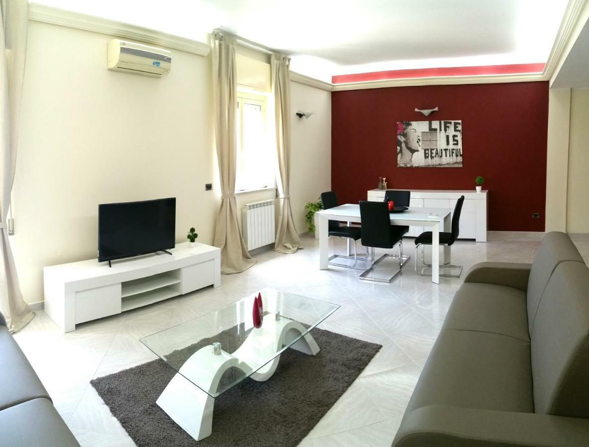 My Place Syracuse Bagian luar foto